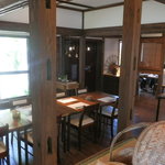 マジュン・リッカ - テーブル６で予約は必至