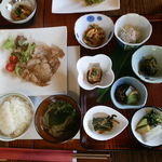 ランチのマジュン御前1300円