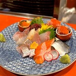 301154420 - 極（刺身）：10種の刺身。鮑、牡蠣付き。マグロの赤身が希少部位だった