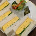 馬車道十番館 - 