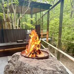 NOT A HOTEL KITAKARUIZAWA - 焚き火も楽しめる