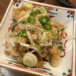 水天宮前のやきとり屋さん - 最近定番の鶏皮ポン酢！揚げ調理のため、皮がサクサクで美味い！