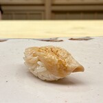 鮨 陸 - ホッキ貝
      モフモフとした食感と豊かな甘み、貝の中ではホッキ貝が1番好きです♪