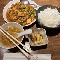 四川料理 龍の子 - 