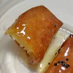 千葉屋 - パリッと亀裂が入ってる