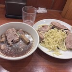 らぁめん 満来 - 食べれない、、、美味しいのに、持ち帰りたい