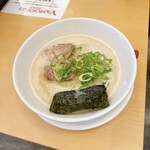 麺道 しゅはり 三宮センタープラザ店 - 