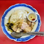 南天飯店 - 煮豚のっけ飯　880円