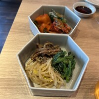 炭火焼肉 肉の匠 ひうち - キムチ、ナムル