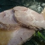 横浜家系 麺屋はやぶさ - ロースチャーシュー。
