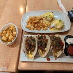 IHOP - タコスとエッグベネディクト