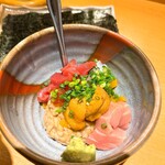 鮨 うみから - みにばくだん。