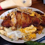 カタヤマ - 煮込ん出ない煮込みカツ