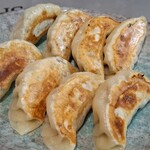 八鮮大連餃子 - 焼き餃子4種盛り合わせ8個