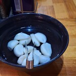 らーめんラブル - このニンニクはどうやって潰すのか？ないかん