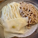 Ramen FeeL - モチっとツルツルの白✨香り豊かでコシ強の黒✨✨