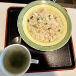 軽食＆喫茶 真木葉 - エビピラフ¥800