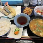 おいしい台所12カ月 - なめこ汁定食935円