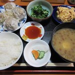 おいしい台所12カ月 - 海老出汁味噌汁定食935円