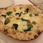 キオッチョラ・ピッツェリア - D.O.C. ♪ 直径32センチのミラノピッツァ ٩(๑❛ᴗ❛๑)۶