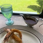 欧風カレー喫茶フランクリン - 頭付きエビフライカレー