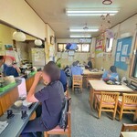 御食事処 友 - 内観(入口から)