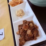 咸亨酒店 - 豚角煮(魯肉)、腐乳(豆腐の麹付け)、揚げワンタン