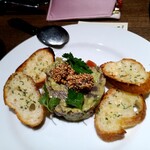 洋食 泉 - アボカドとマグロのタルタル(1,980円)
