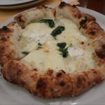 ベッラ・ナポリ - クァトロ フォルマッジ（4種類のチーズ）