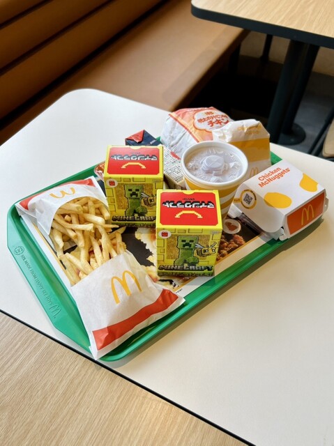 マクドナルド 13号天童長岡店（McDonalds） - 高擶（ハンバーガー）の写真