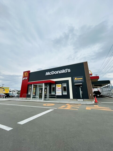 マクドナルド 13号天童長岡店（McDonalds） - 高擶（ハンバーガー）の写真