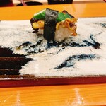 天寿し - サザエとオクラ