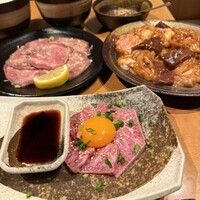 ホルモン焼肉 富や 栄店 - 