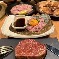ホルモン焼肉 富や 栄店 - 
