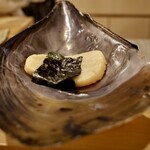 鮨 やすみつ - 有明 平貝の磯部焼き