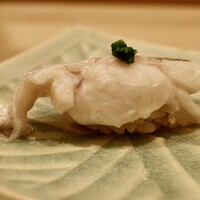 鮨 やすみつ - 喉黒の蒸し寿司