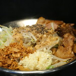 RAMEN HITONI YASASHIKU - 料理写真: