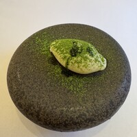 ラ・トゥーエル - アミューズ1 レモングラスのアイスクリーム