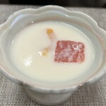 万清楼 - 杏仁豆腐