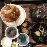 網元料理 徳造丸 下田駅前店 - 大漁いくらの豪快海鮮丼