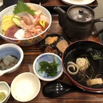 網元料理 徳造丸 下田駅前店 - 網元の大漁海鮮どんぶり