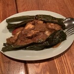 ブリ・マデ - Pepes Ikan(サバのバナナリーフ包み焼き)