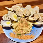 創作料理Ryota  - 千葉九十九里産活はまぐり1kgと九条ネギのスパゲティーニ自家製カラスミがけ