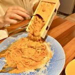 創作料理Ryota  - 市場で仕入れる特選生雲丹のトマトクリームスパゲティーニ
