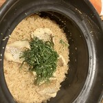 西中洲 海鮮酒場 すぅ - 真鯛の土鍋ご飯