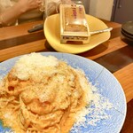 創作料理Ryota  - 市場で仕入れる特選生雲丹のトマトクリームスパゲティーニ