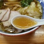 とら食堂 - 【ワンタン麺＝スープ】