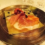 リストランテ パドリーノ・デル・ショーザン - 生ハム。香りも食べ応えも最高