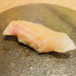 すし処 ひさ田 - 【写真⑧】アコウ(岡山県、1日寝かせ)