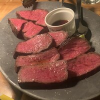 カルネジーオ イースト - 